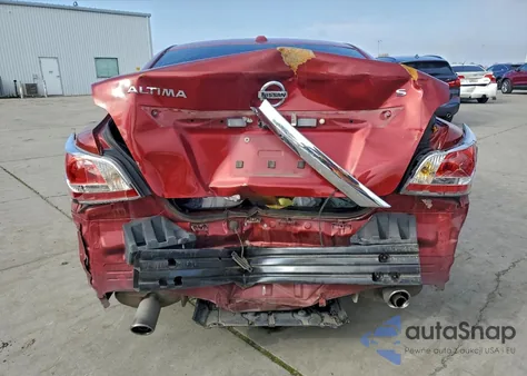 2015 Nissan Altima 2.5 z USA, uszkodzony, nr VIN 1N4AL3AP4FC285890